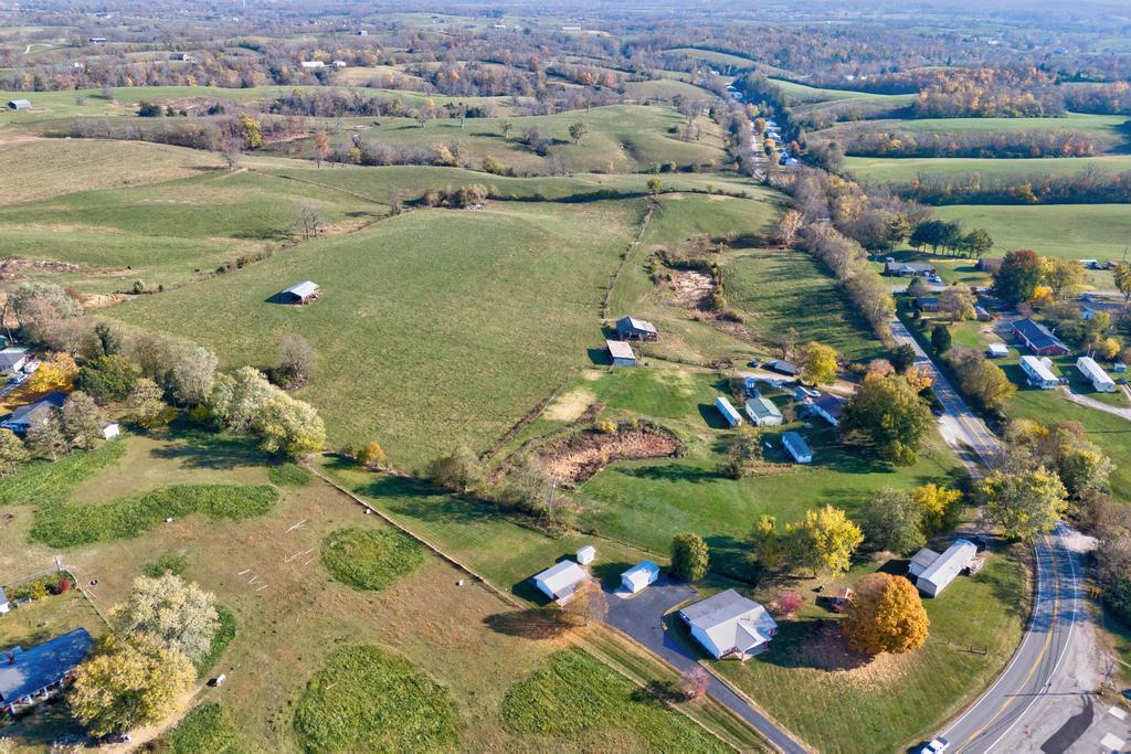 3233 Levee Road Mount Sterling, KY 40353 - Photo 14 of 16 DJI_20241030035652_0004_D_-2_-3