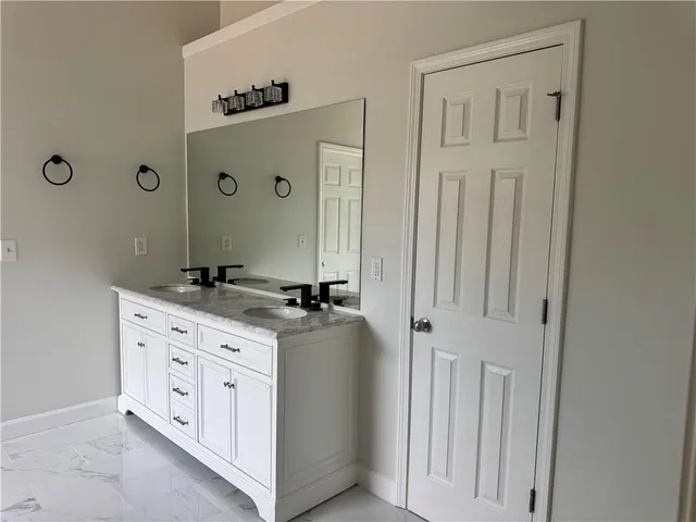 $3,250 | 4228 Defoors Farm Trail, Powder Springs, GA 30127