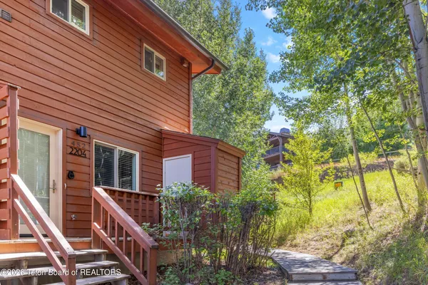 $1,525,000 | 452 East Kelly Avenue, Jackson, WY 83001