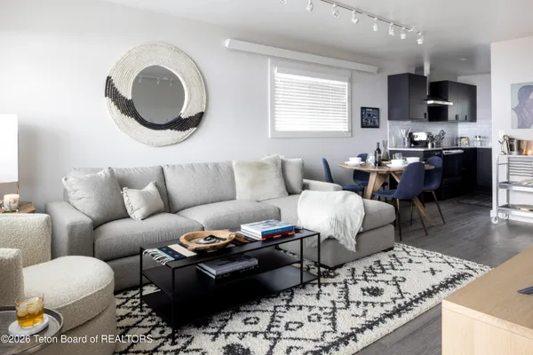 $1,525,000 | 452 East Kelly Avenue, Jackson, WY 83001