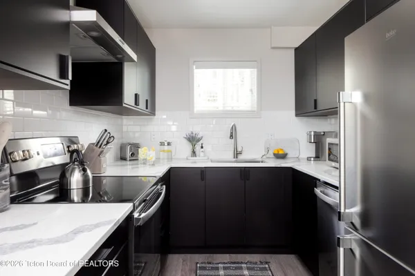 $1,525,000 | 452 East Kelly Avenue, Jackson, WY 83001