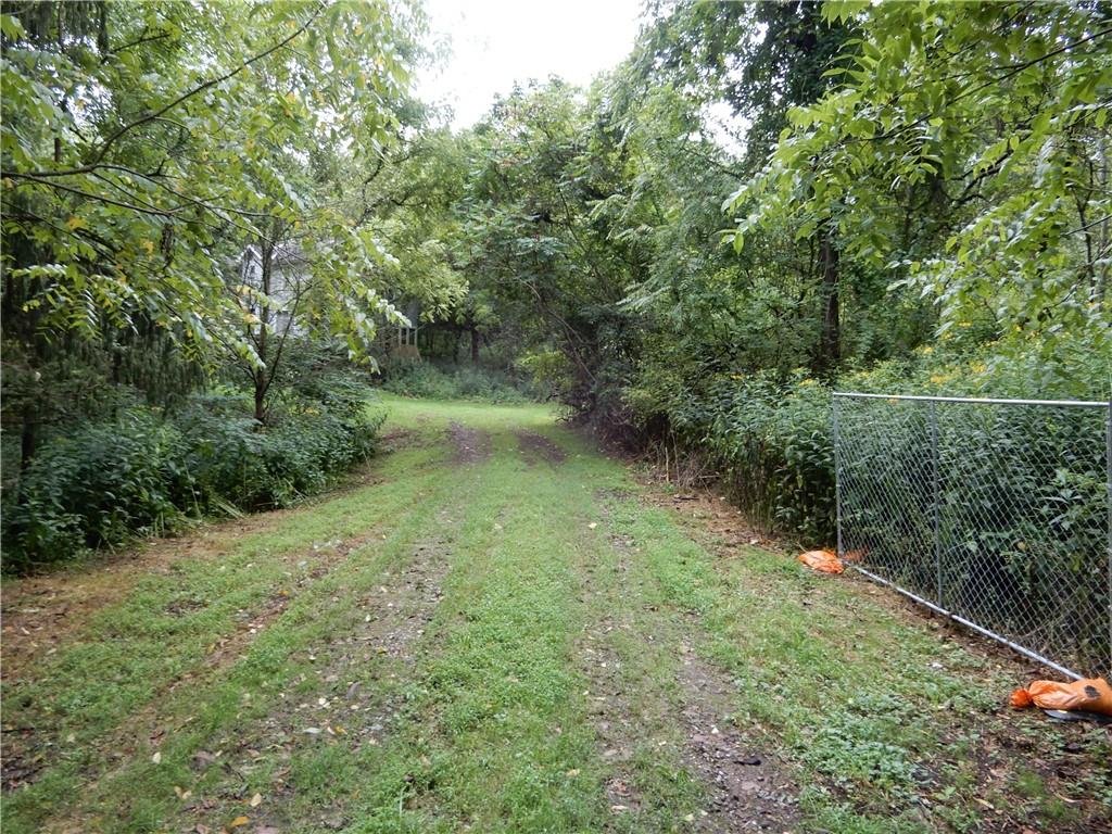 302 Coleman Road McDonald, PA 15057 - Photo 4 of 10 Gallery Image 4