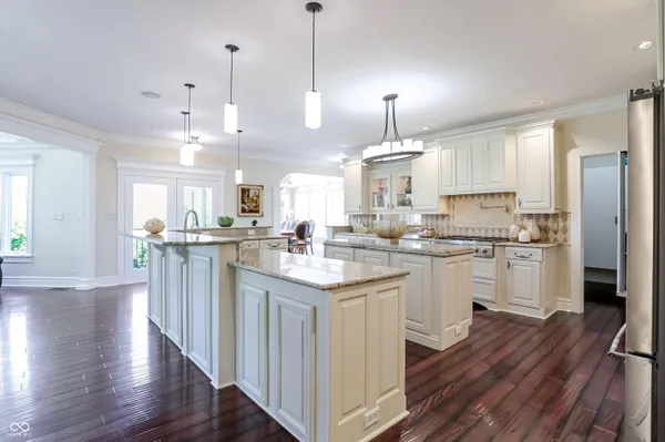 $2,150,000 | 10821 Club Point Drive, Fishers, IN 46037
