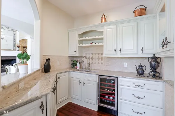 $2,150,000 | 10821 Club Point Drive, Fishers, IN 46037