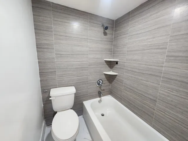 $1,900 | 1410 South Federal Highway, Unit 207, Lake Worth Beach, FL 33460