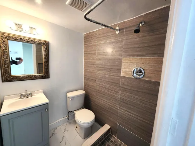 $1,900 | 1410 South Federal Highway, Unit 207, Lake Worth Beach, FL 33460