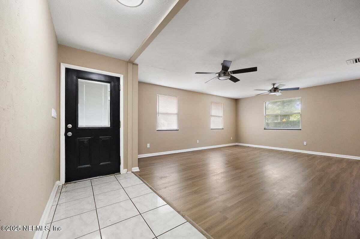 252 Spring Forest Avenue Jacksonville, FL 32216 - Photo 4 of 17 Foyer to Living Area