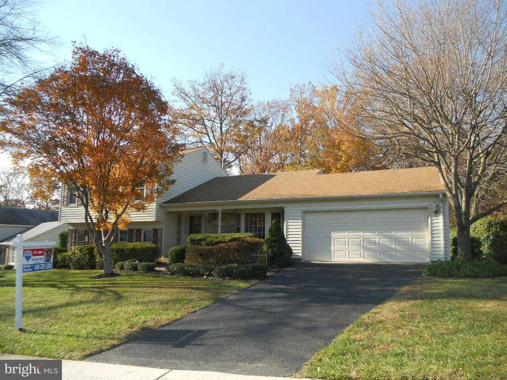 8102 Kings Point Court Springfield, VA 22153 - Photo 2 of 29 Exterior (Front)