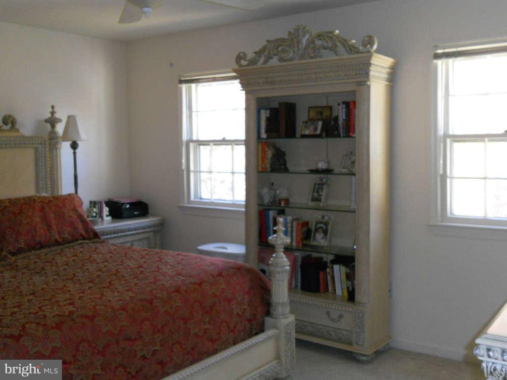 8102 Kings Point Court Springfield, VA 22153 - Photo 13 of 29 Bedroom (Master)