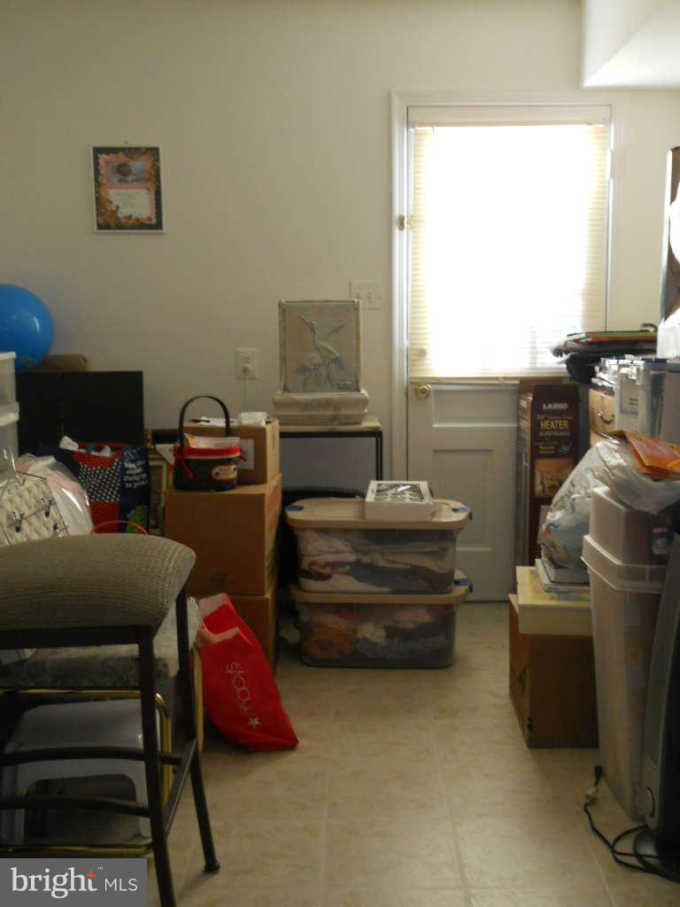 8102 Kings Point Court Springfield, VA 22153 - Photo 20 of 29 Bedroom