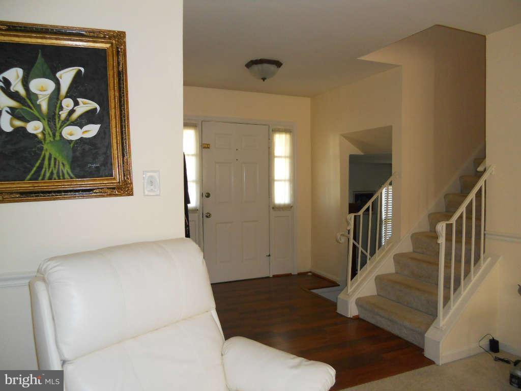 8102 Kings Point Court Springfield, VA 22153 - Photo 5 of 29 Interior (General)