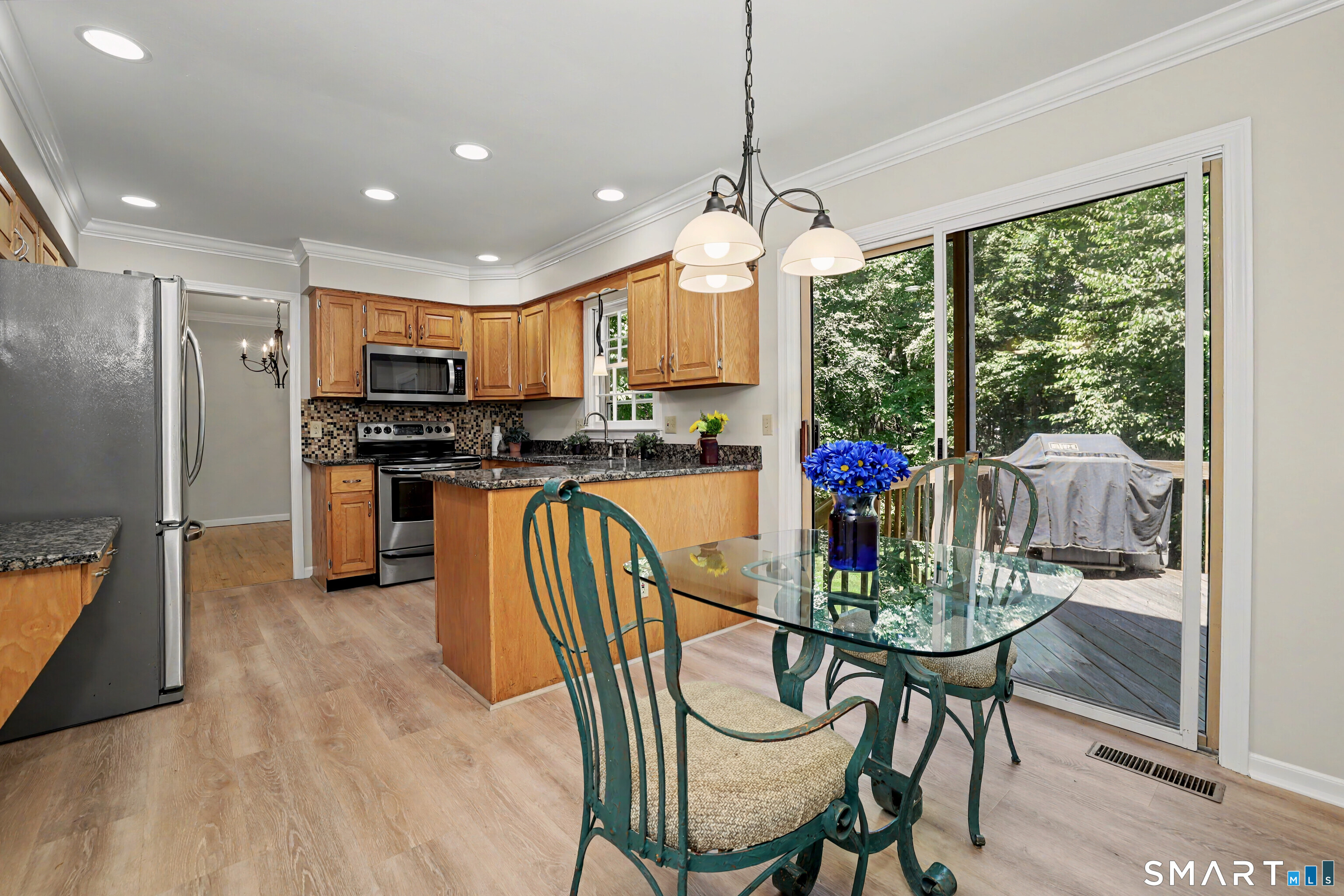 23 Jeremiah Road Newtown, CT 06482 - Photo 6 of 40