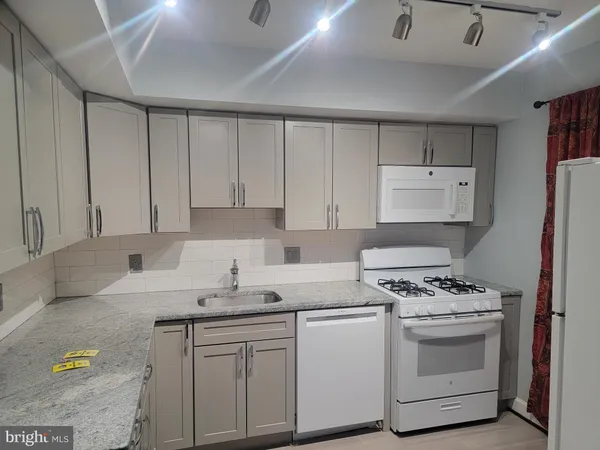 $1,975 | 3940 Bel Pre Road, Unit 6, Silver Spring, MD 20906