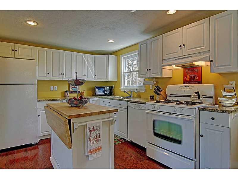 6 Hancock Road Barrington, RI 02806 - Photo 13 of 25 Kitchen.