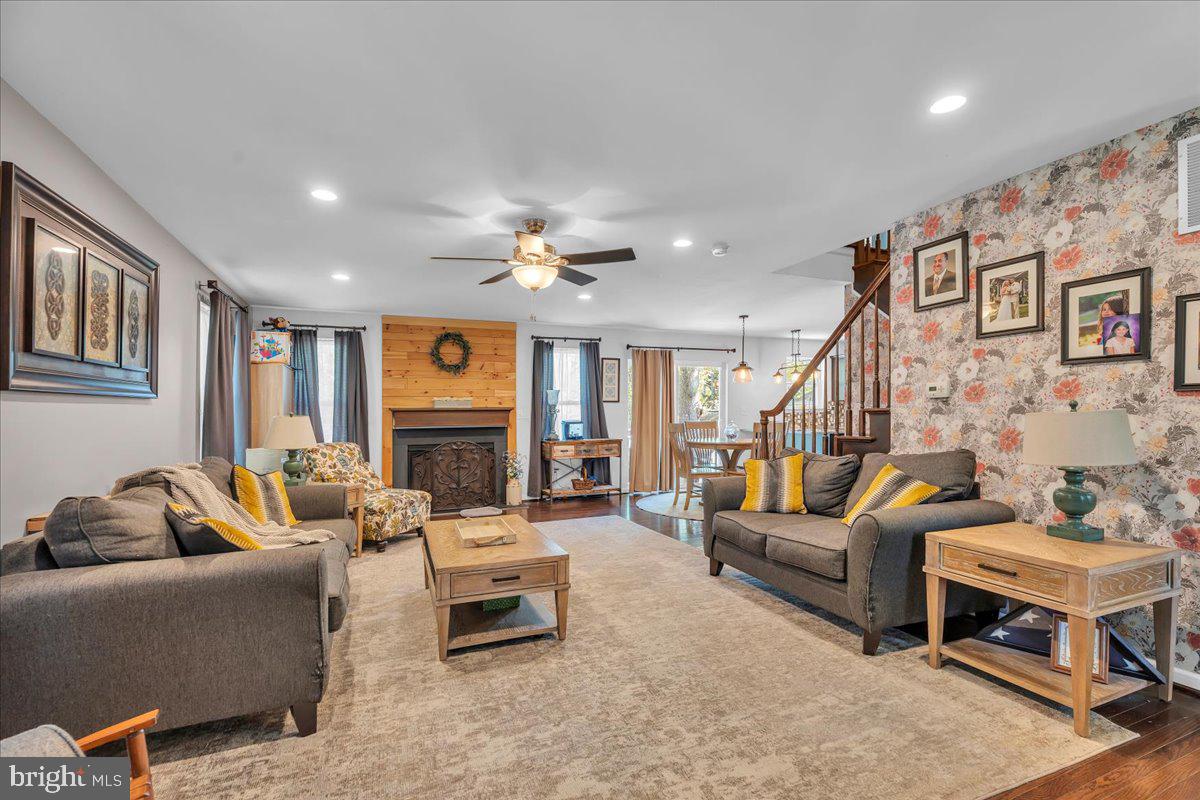 11 Evergreen Road Mount Laurel, NJ 08054 - Photo 8 of 49 Charming living space with rustic flair.