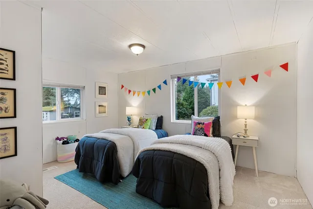 $739,000 | 19015 16th Avenue Northeast, Shoreline, WA 98155