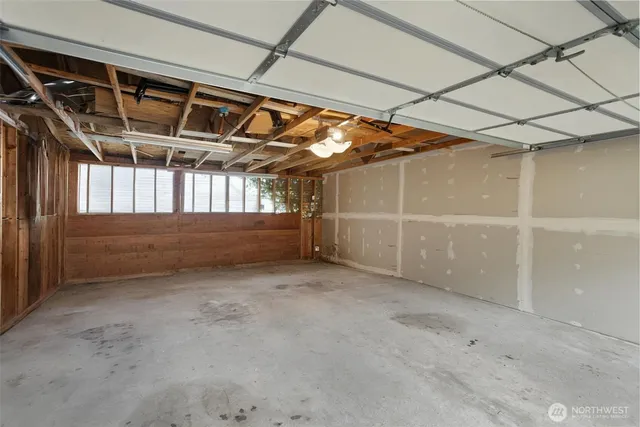 $879,000 | 19015 16th Avenue Northeast, Shoreline, WA 98155