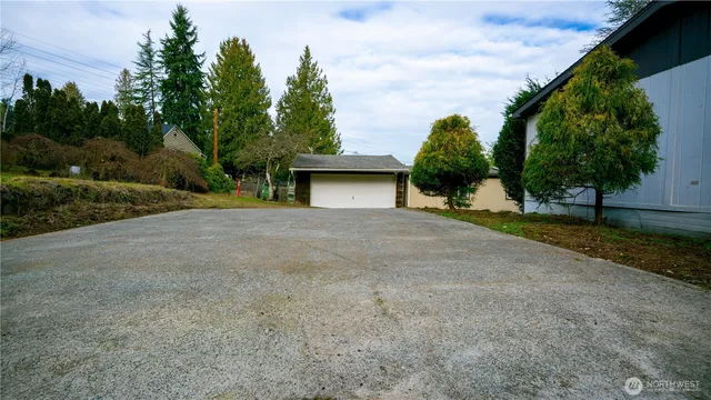 $739,000 | 19015 16th Avenue Northeast, Shoreline, WA 98155
