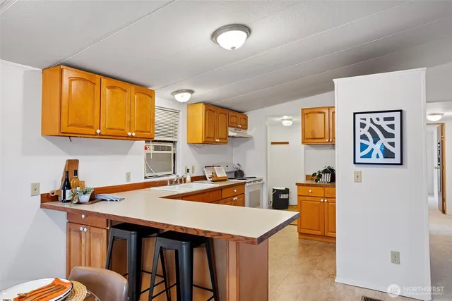 $739,000 | 19015 16th Avenue Northeast, Shoreline, WA 98155