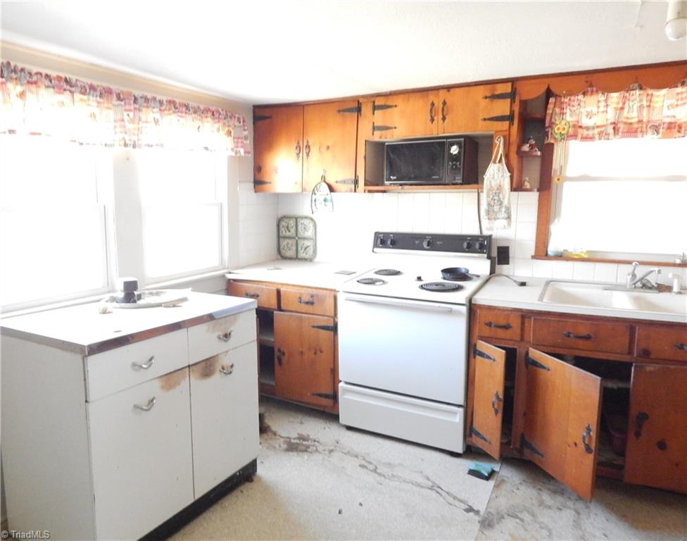 4190 Grubbs Road Walkertown, NC 27051 - Photo 8 of 22