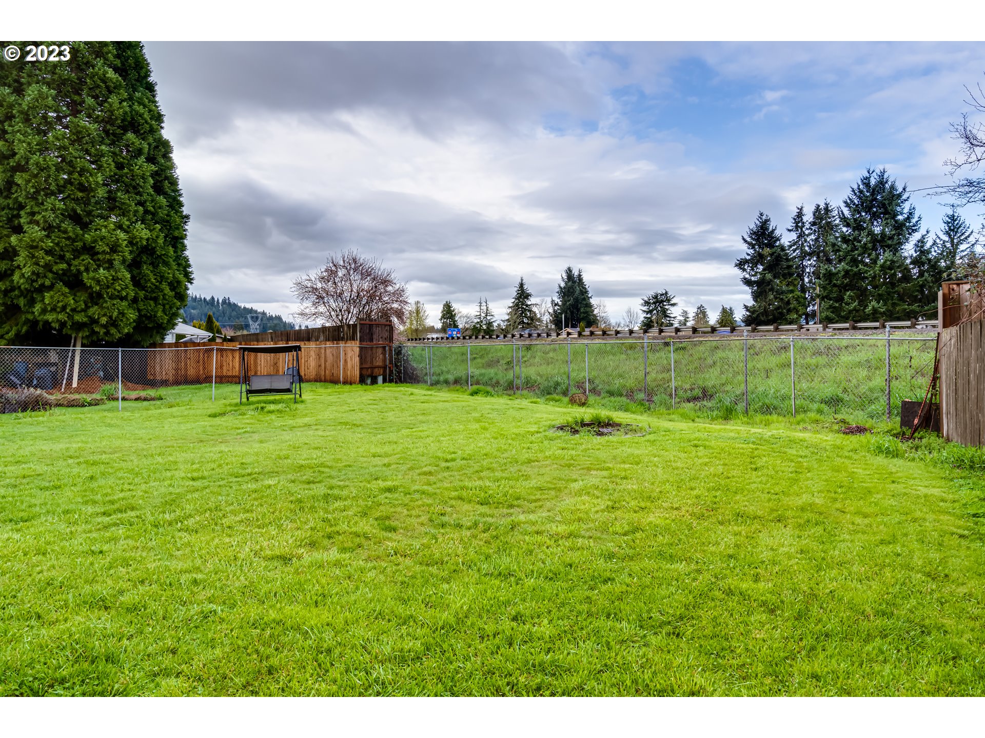 816 54th Place Springfield, OR 97478 - Photo 20 of 21 Backyard