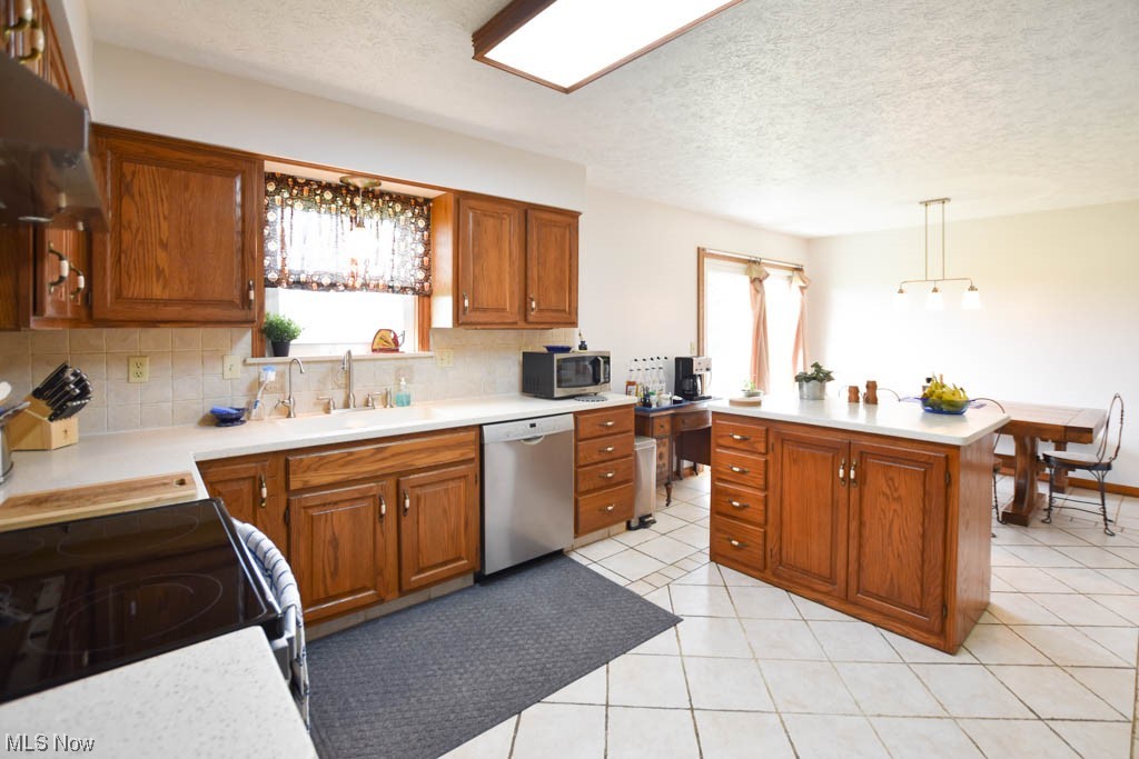 2393 Fulton Road Wooster, OH 44691 - Photo 8 of 35 Kitchen