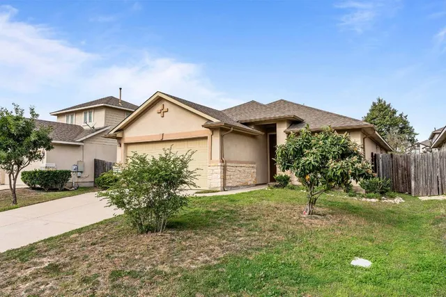 $2,175 | 180 Fletcher Bend, Buda, TX 78610