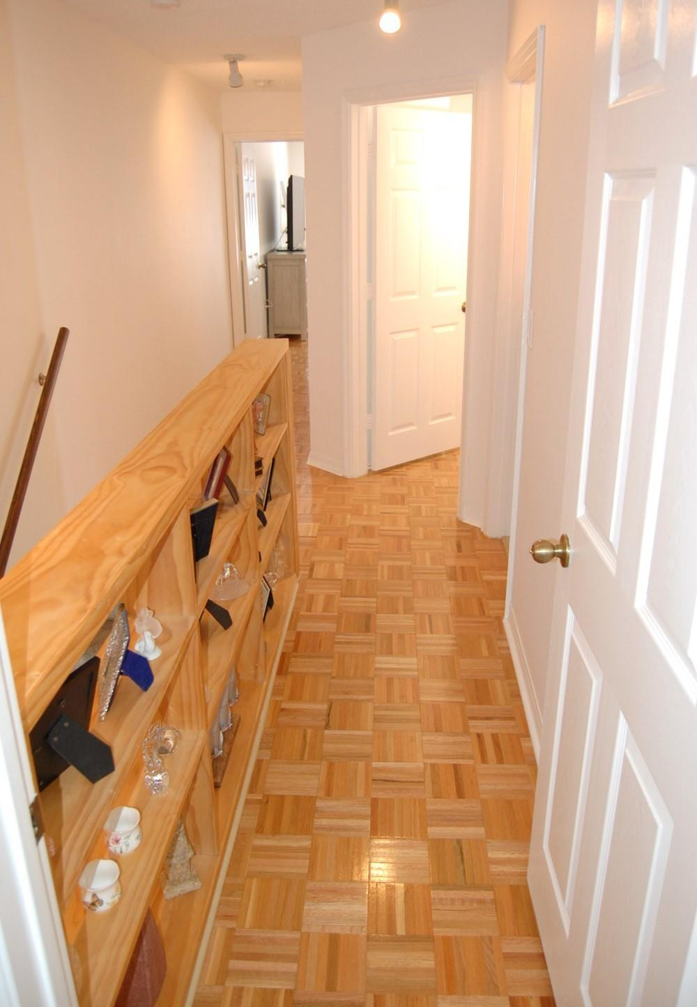 1056 Jeffery Street Boca Raton, FL 33487 - Photo 18 of 32 Hallway