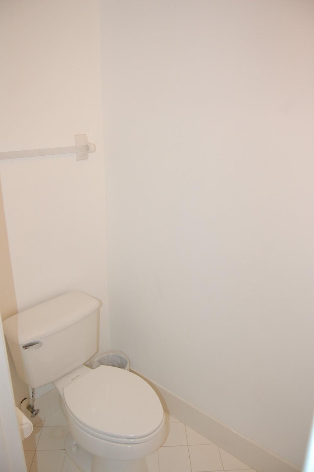 1056 Jeffery Street Boca Raton, FL 33487 - Photo 7 of 32 Half Bathroom