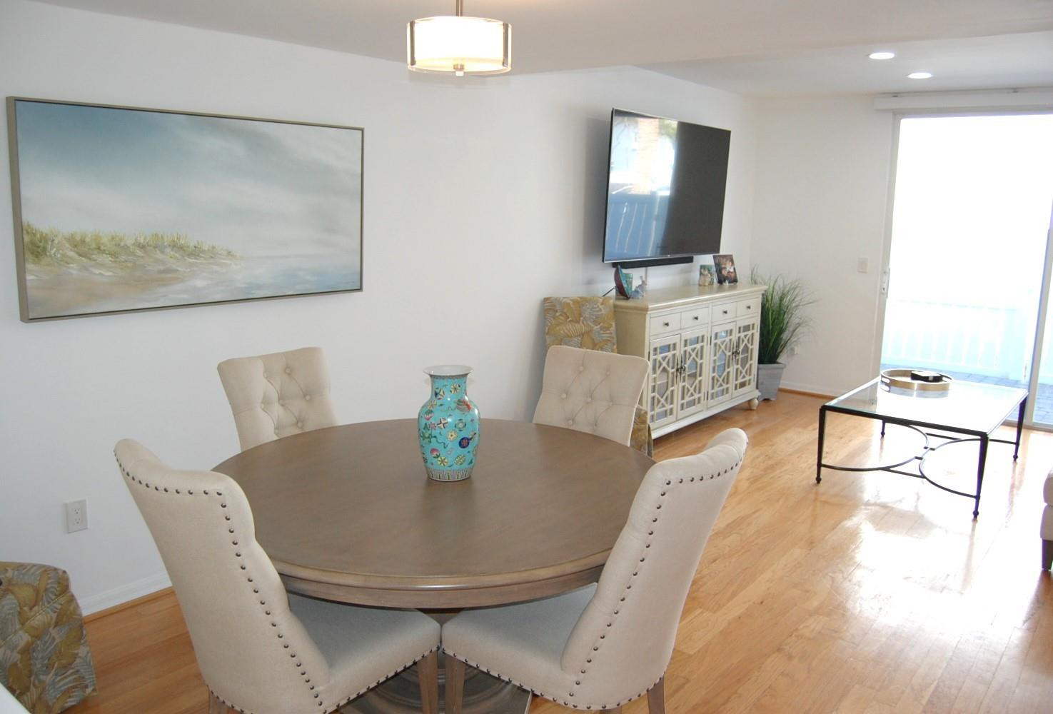 1056 Jeffery Street Boca Raton, FL 33487 - Photo 10 of 32 Photo 10