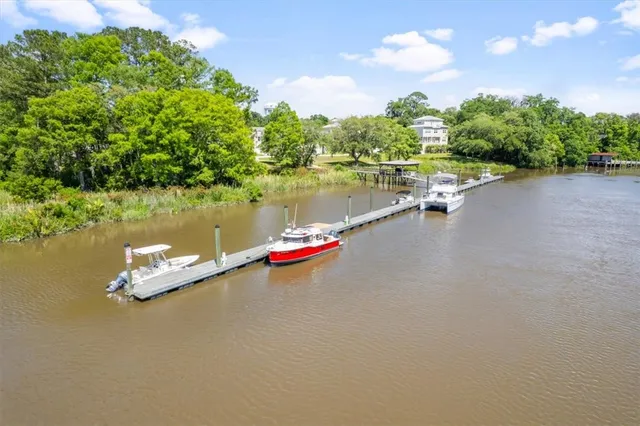 $329,900 | 102 Cathead Lane, Darien, GA 31305