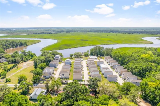 $329,900 | 102 Cathead Lane, Darien, GA 31305