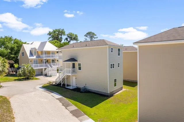 $329,900 | 102 Cathead Lane, Darien, GA 31305