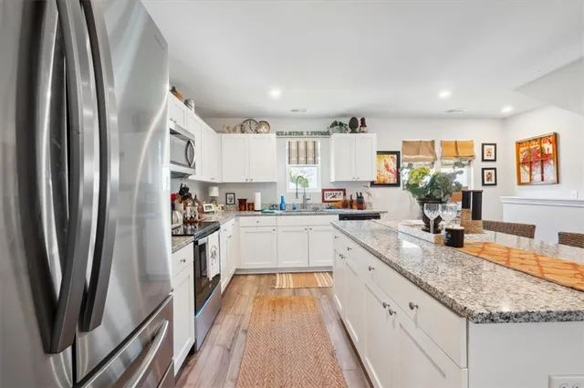 $329,900 | 102 Cathead Lane, Darien, GA 31305