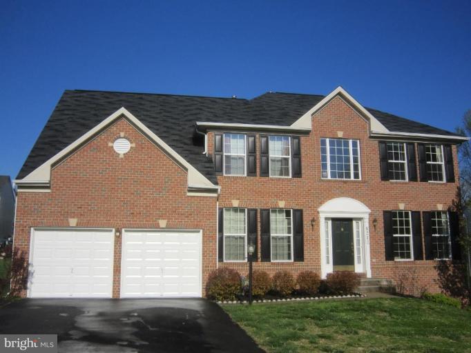 8213 Michaels Ridge Ellicott City, MD 21043 - Photo 1 of 21 Exterior (Main)