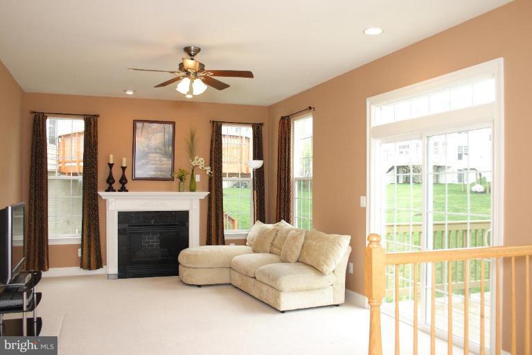 8213 Michaels Ridge Ellicott City, MD 21043 - Photo 2 of 21 Family Room