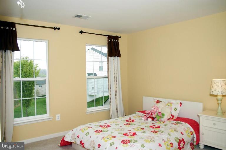 8213 Michaels Ridge Ellicott City, MD 21043 - Photo 6 of 21 Bedroom #3
