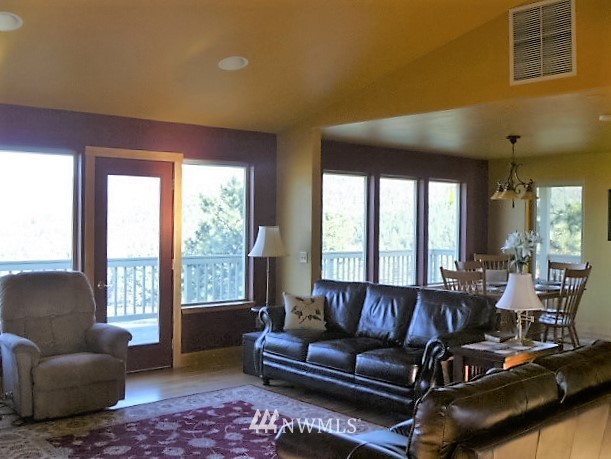 212 Hosheit Road Riverside, WA 98849 - Photo 13 of 25 Gallery Image 13