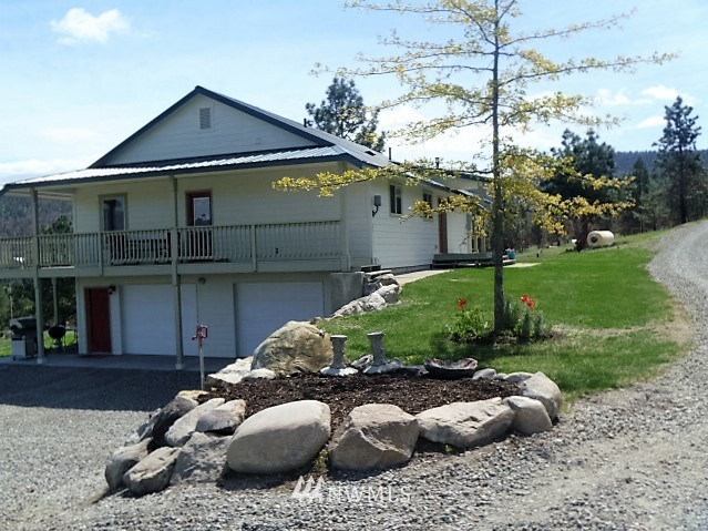 212 Hosheit Road Riverside, WA 98849 - Photo 3 of 25 Gallery Image 3