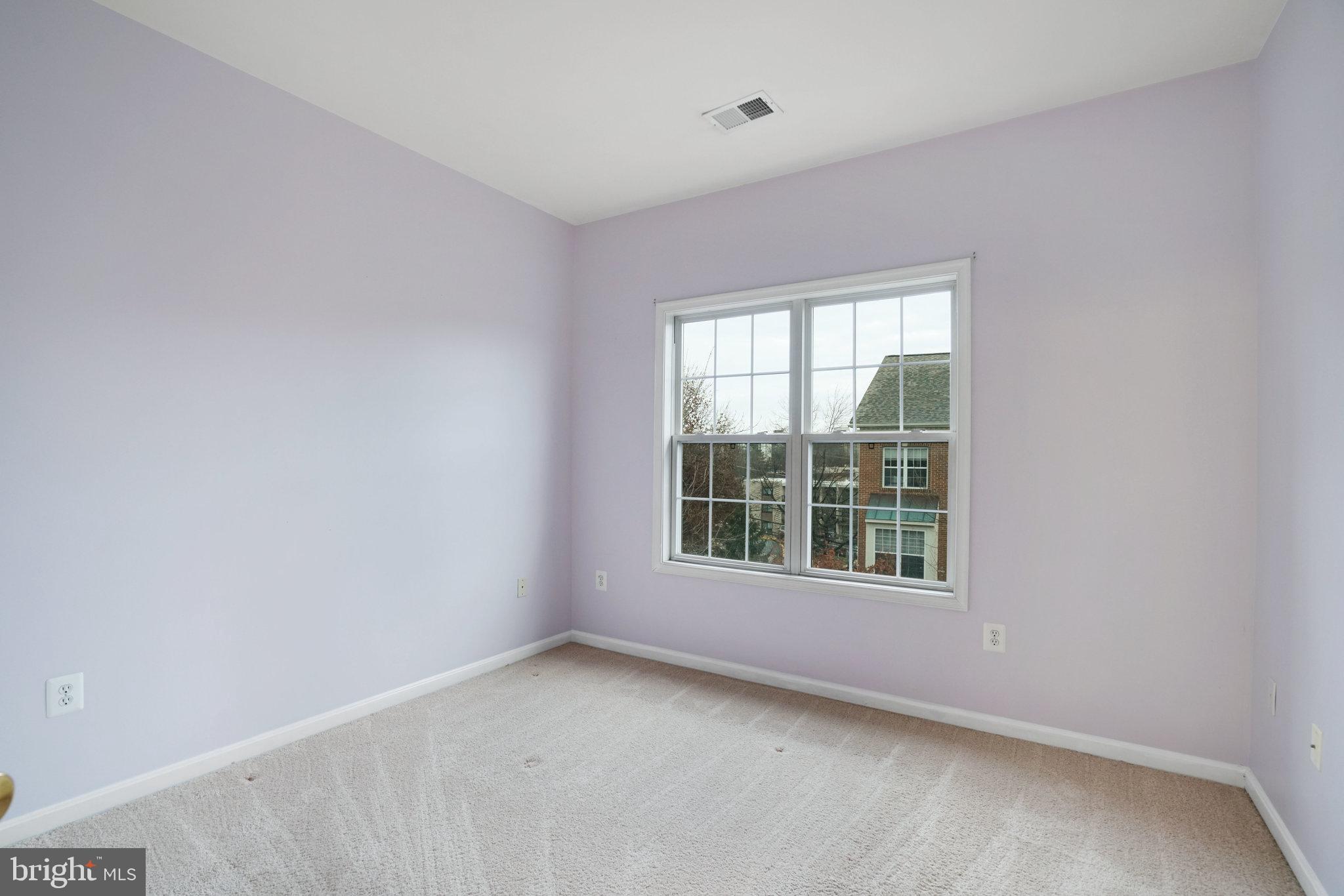 431 Stanton Place Alexandria, VA 22304 - Photo 24 of 36 an empty room with a window