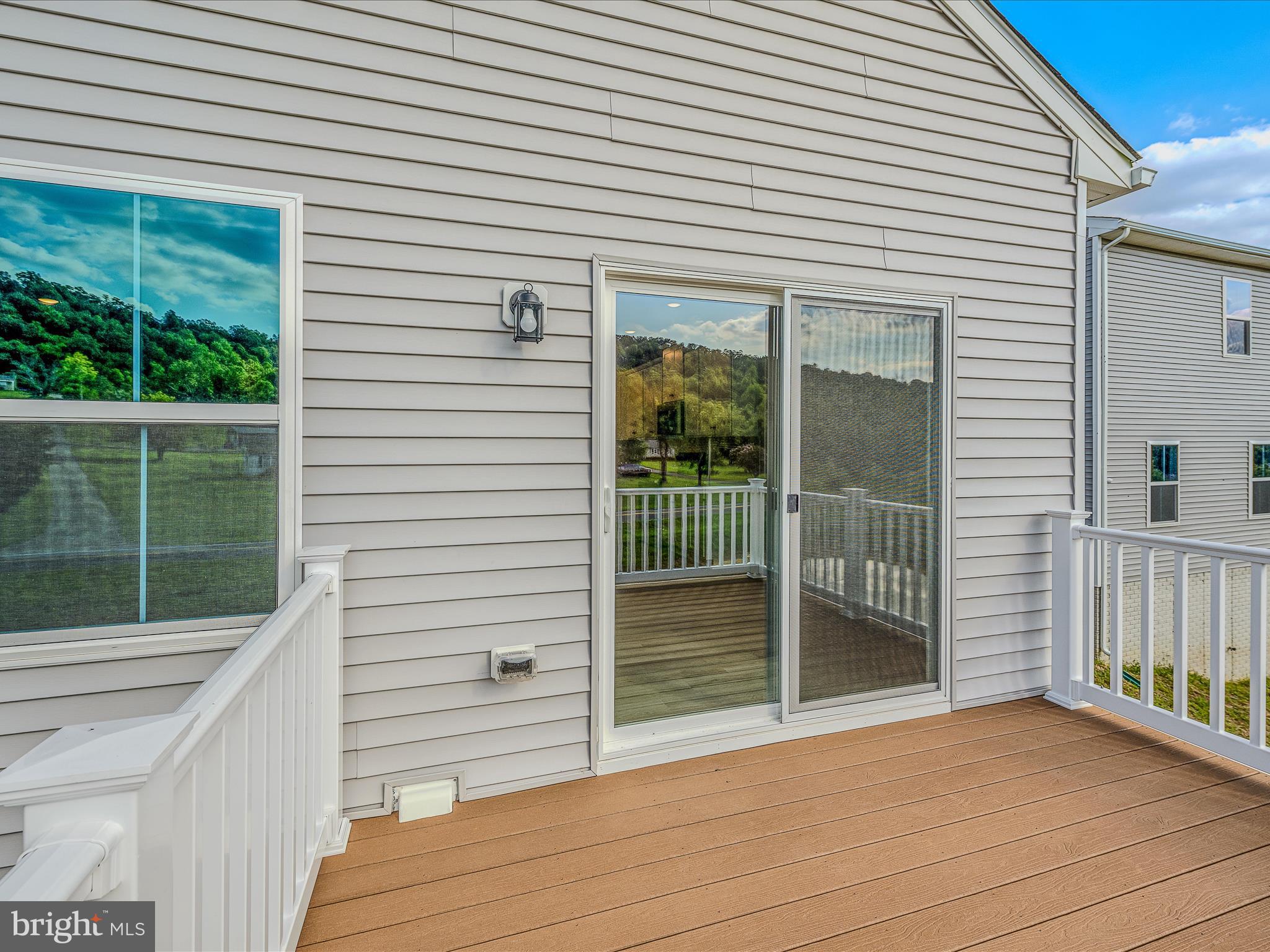 290 Scoter Road Hedgesville, WV 25427 - Photo 16 of 44 Deck