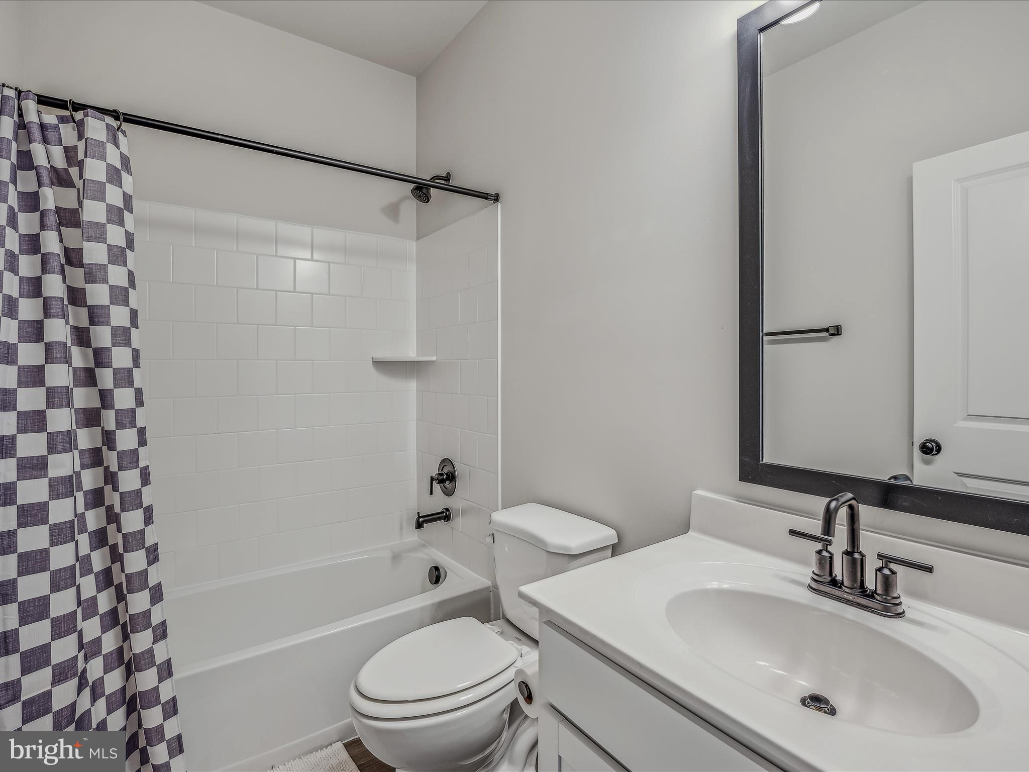 290 Scoter Road Hedgesville, WV 25427 - Photo 30 of 44 Main Bath