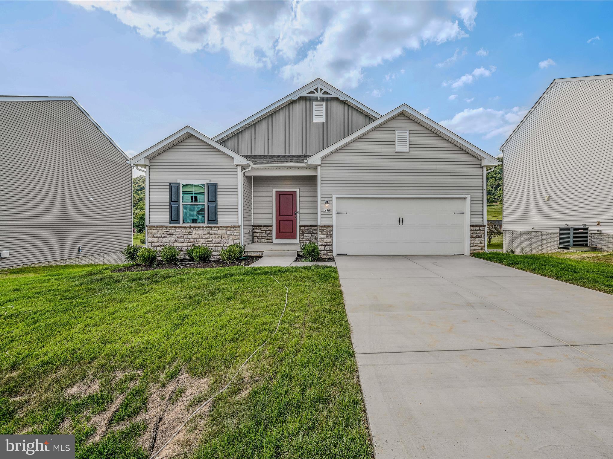 290 Scoter Road Hedgesville, WV 25427 - Photo 3 of 44 290 Scoter Rd-Hedgesville