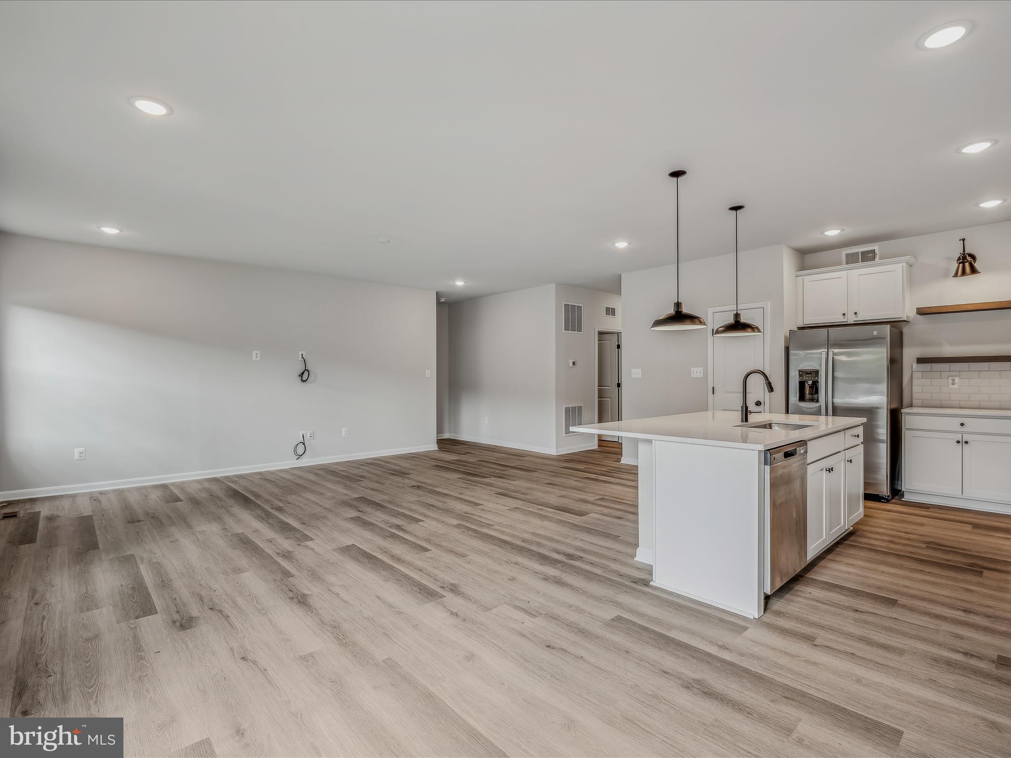290 Scoter Road Hedgesville, WV 25427 - Photo 10 of 44 Kitchen Dining Area