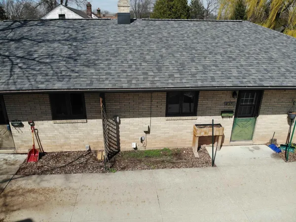 $279,900 | 637 State Street, Menasha, WI 54952