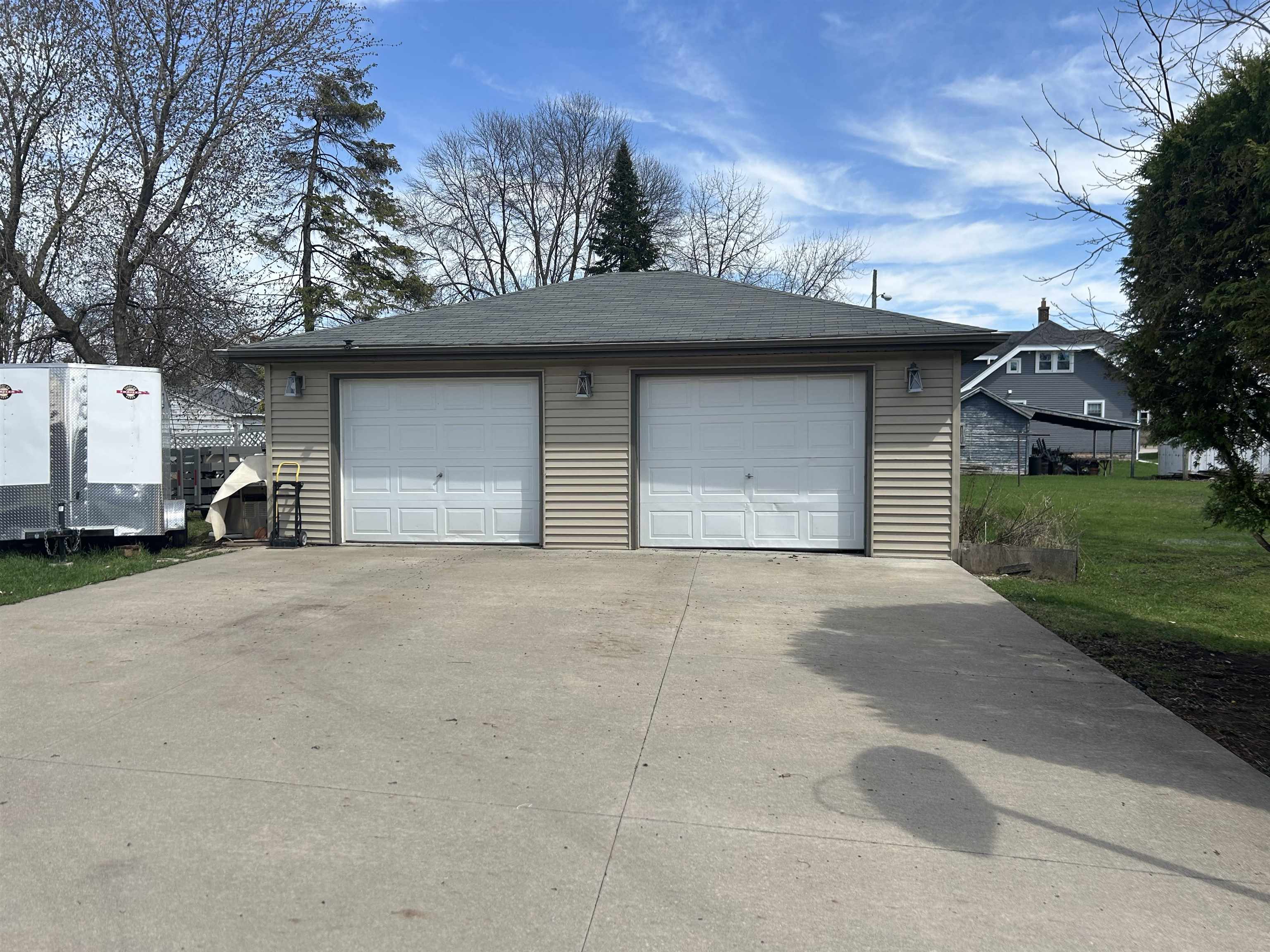 637 State Street Menasha, WI 54952 - Photo 5 of 22