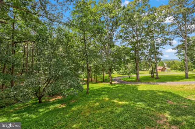 $935,000 | 7333 Fox Call Lane, Warrenton, VA 20186