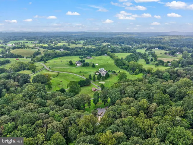 $935,000 | 7333 Fox Call Lane, Warrenton, VA 20186
