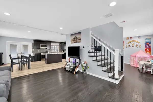 $449,900 | 42 Ringgold Street, Springfield, MA 01107