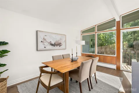 $1,095,000 | 1305 Kings Place Northwest, Bainbridge Island, WA 98110